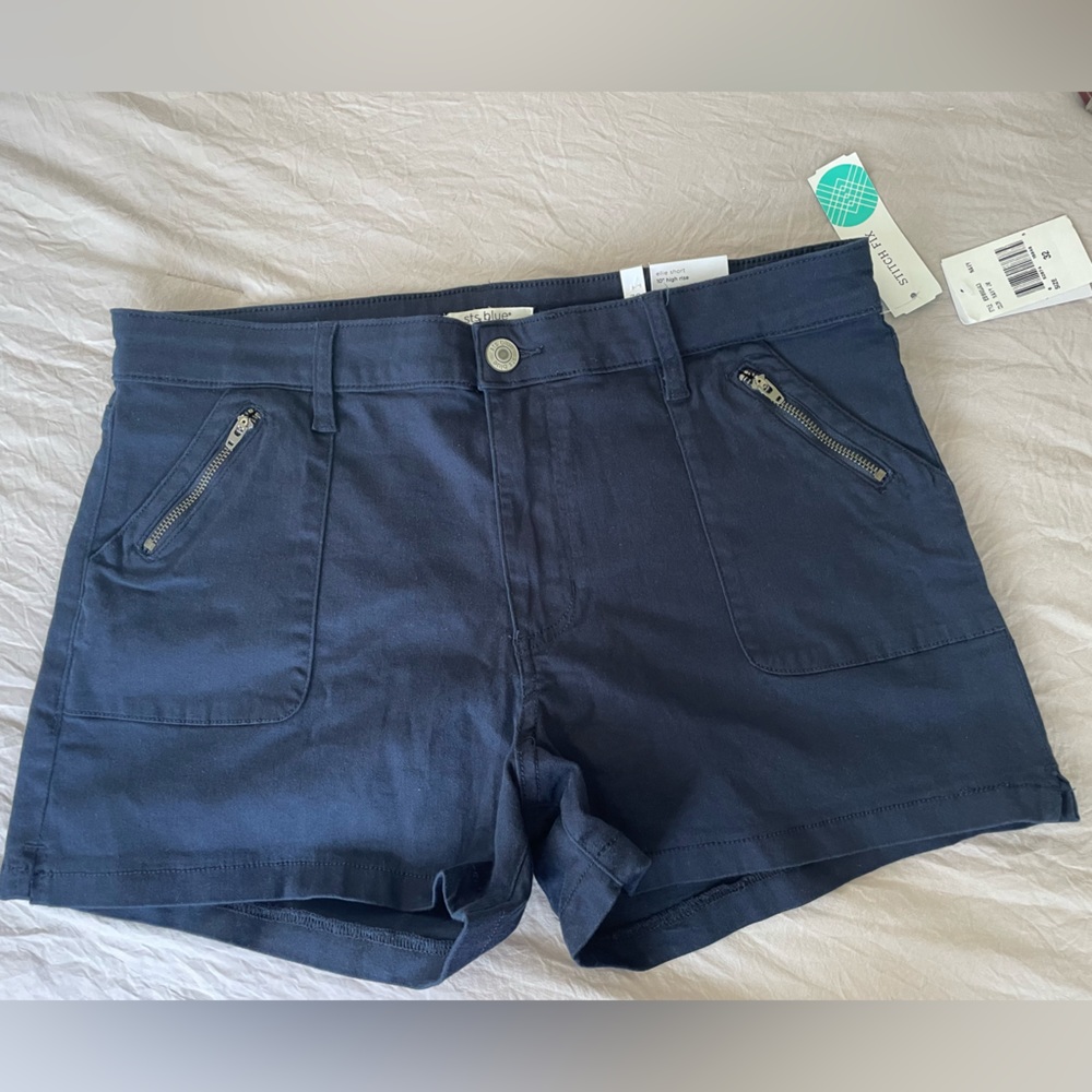 STS blue brand shorts nwt Ellie short 10 inch high rise, navy blue, has stretch
